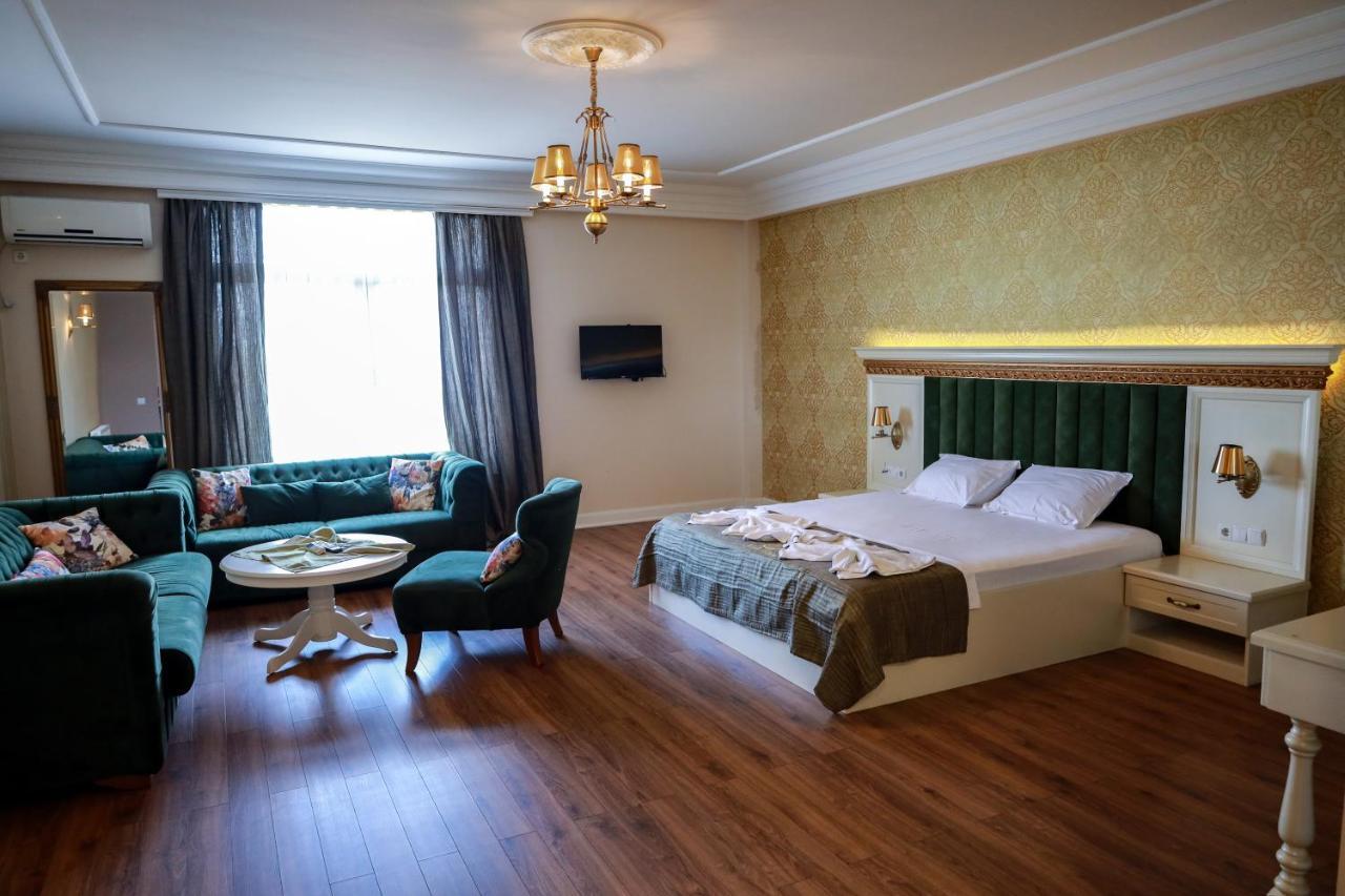 Nafron Hotel Призрен Экстерьер фото